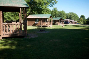 Fremont Jellystone Park Cabin 8